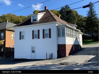 67 Oak St, Clinton, MA 01510