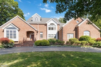 13 E Cove Ln, Morristown, NJ 07960
