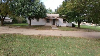 1005 W 14th St, Harper, KS 67058