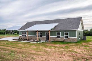 1425 N Post Rd, Guthrie, OK 73044