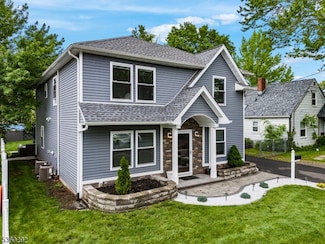 113 N Adamsville Rd, Somerville, NJ 08876
