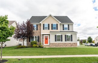 93 Cherry Laurel Ln, Amherst, NY 14228