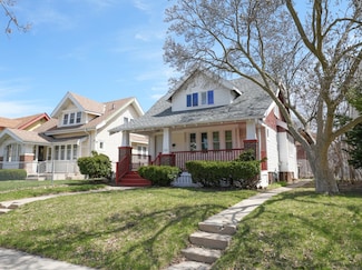 2914 N 38th St, Milwaukee, WI 53210
