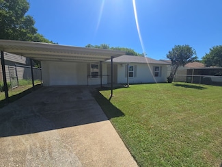 4732 Kristie Dr, Balch Springs, TX 75180