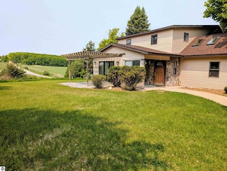 8748 Nelson Rd, East Jordan, MI 49727