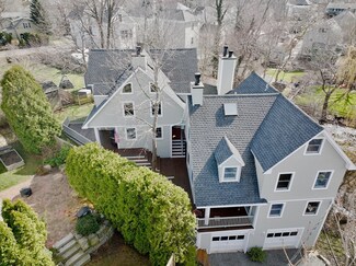 10 Hillside Ave, Marblehead, MA 01945
