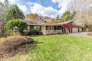 435 Pricketts Fort Rd, Fairmont, WV 26554