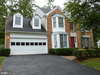 8614 Oak Chase Cir, Fairfax Station, VA 22039