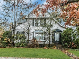 113 Murray Ave, Port Washington, NY 11050