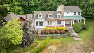 10286 Quarry Chapel Rd, Gambier, OH 43022
