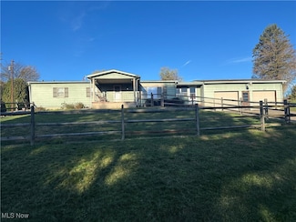 20413 E Terrace Dr, Wellsville, OH 43968