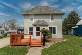 107 5th St NE, Stewartville, MN 55976