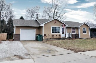 714 W Mills St, Winterset, IA 50273
