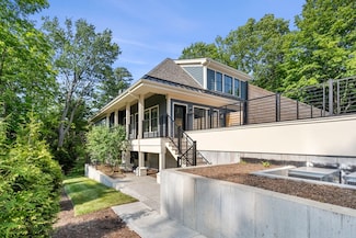 145 Warren St Unit 5, Newton Center, MA 02459