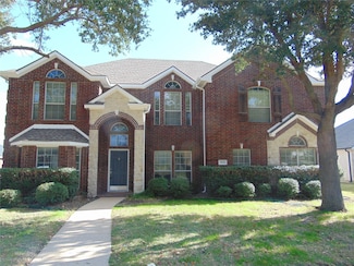 212 Crystal Lake Dr, Desoto, TX 75115