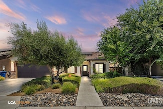 9434 Red Pine Dr, Shafter, CA 93263