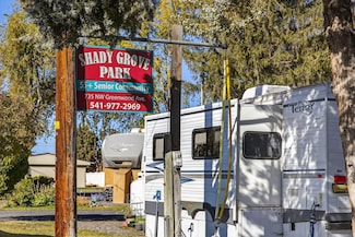 735 NW Greewood Ave, Redmond, OR 97756