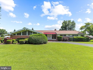845 Mountain View Rd, Waynesboro, PA 17268