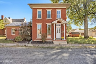 5 W 7th St, Watsontown, PA 17777