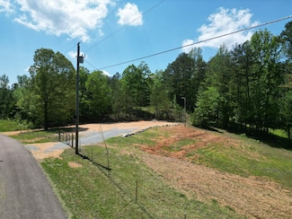 1305 Sylvan Dr, Savannah, TN 38372