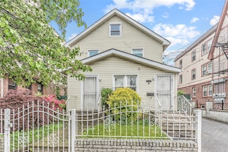9 Lafayette Ave, Hempstead, NY 11550