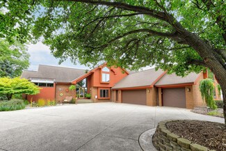 10604 Deer Ridge Ct, Zeeland, MI 49464