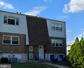 8846 Cottage St, Philadelphia, PA 19136