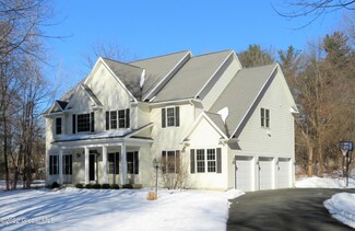 515 Feura Bush Rd, Glenmont, NY 12077