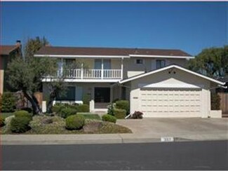 967 Flying Fish St, Foster City, CA 94404