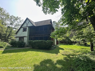 83 W Saugerties Rd, Saugerties, NY 12477