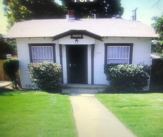 1111 N Fruit Ave, Fresno, CA 93728