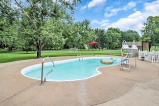 2712 Long Hollow Pike, Hendersonville, TN 37075
