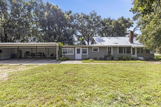 3395 Kyzer St, Mims, FL 32754