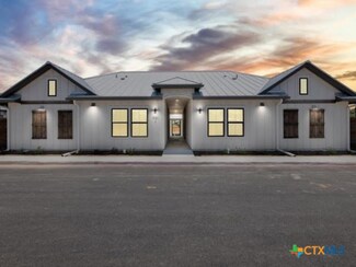 930 S Eagle St Unit 104, Fredericksburg, TX 78624