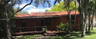 641 De Soto Dr, Miami Springs, FL 33166