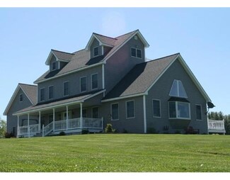 23 Macintosh Dr, Turner, ME 04282