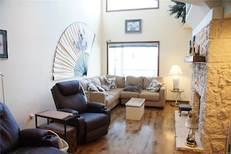 64 Windjammer Ct Unit 2-D, Village of Four Seasons, MO 65049