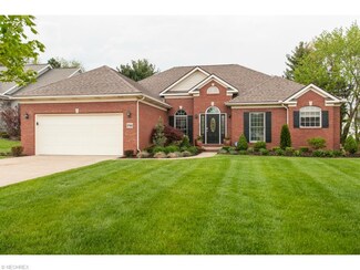 1745 Rockbridge Ct SE, Canton, OH 44709
