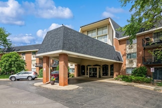 1188 Royal Glen Dr Unit 102W, Glen Ellyn, IL 60137
