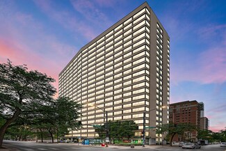 2930 N Sheridan Rd Unit 1412, Chicago, IL 60657
