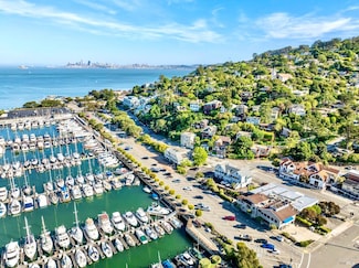 81 Cazneau Ave, Sausalito, CA 94965