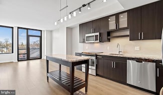 8300 Wisconsin Ave Unit 3B-904, Bethesda, MD 20814