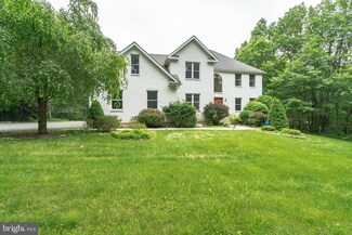 610 Shane Dr, Effort, PA 18330