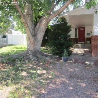9 Briargate Place, Pueblo, CO 81001