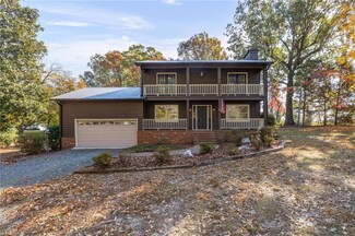 606 Old Liberty Rd, Asheboro, NC 27203
