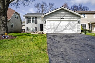 1109 Needham Rd, Naperville, IL 60563