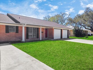 2605 E Airline Rd, Victoria, TX 77901