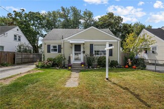 79 Flint St, Pawtucket, RI 02861