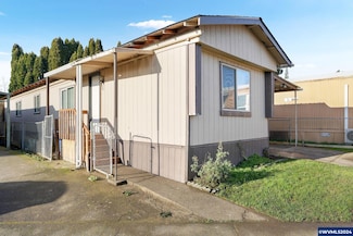 2062 Kennedy Cir NE, Keizer, OR 97303