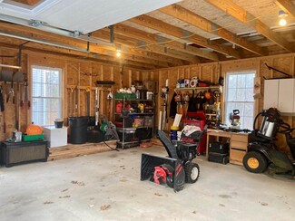2 Jims Dr, Farmington, NH 03835